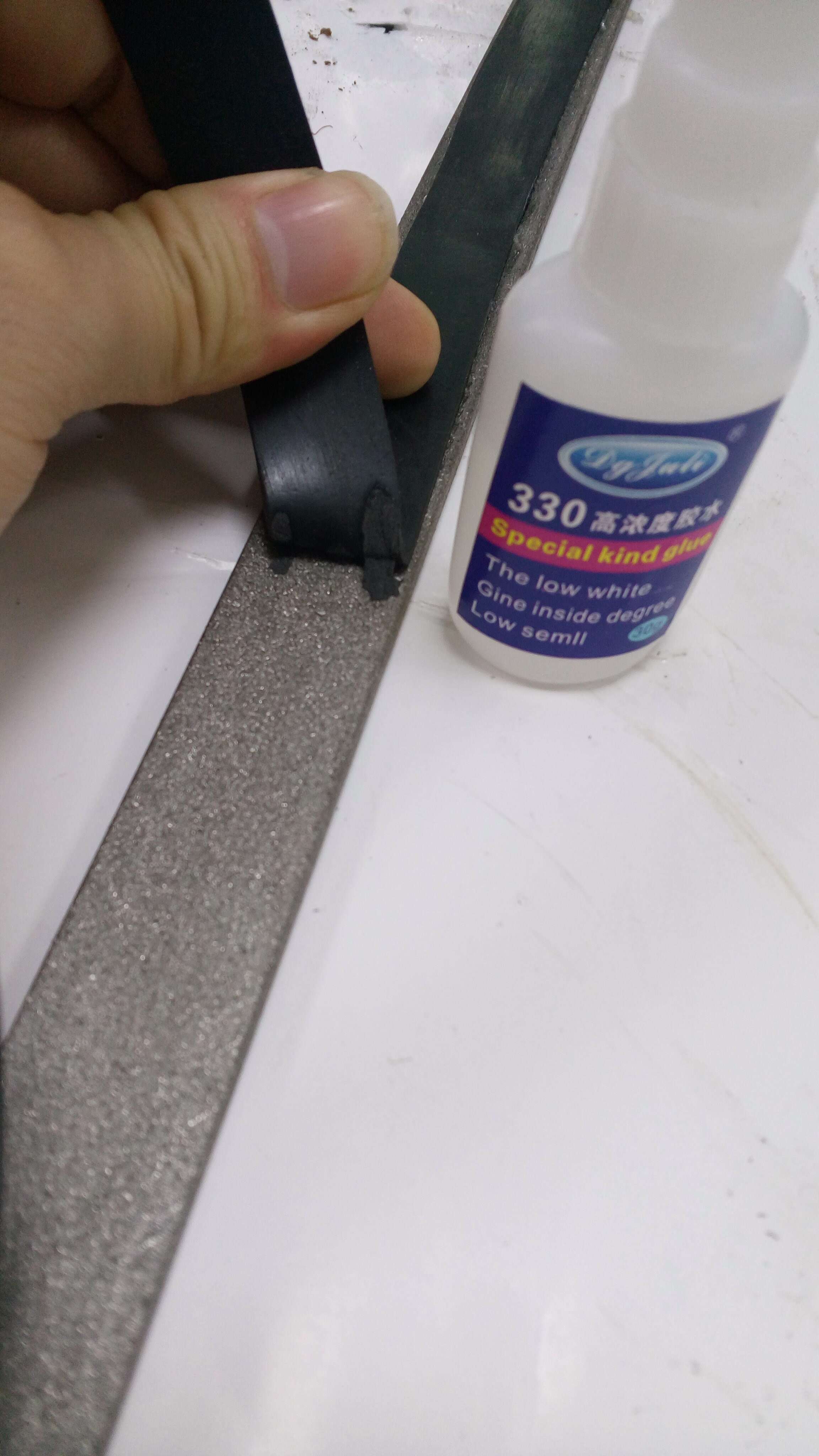不發白橡膠膠水 不發白橡膠膠水